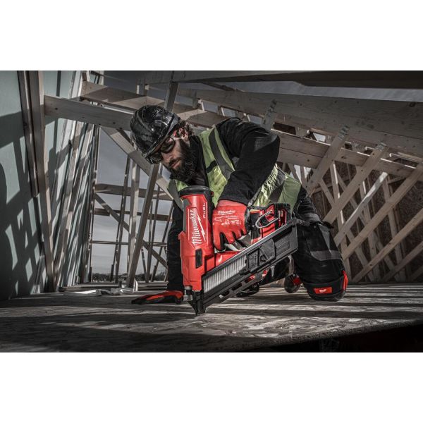 Milwaukee m18 online runkonaulain